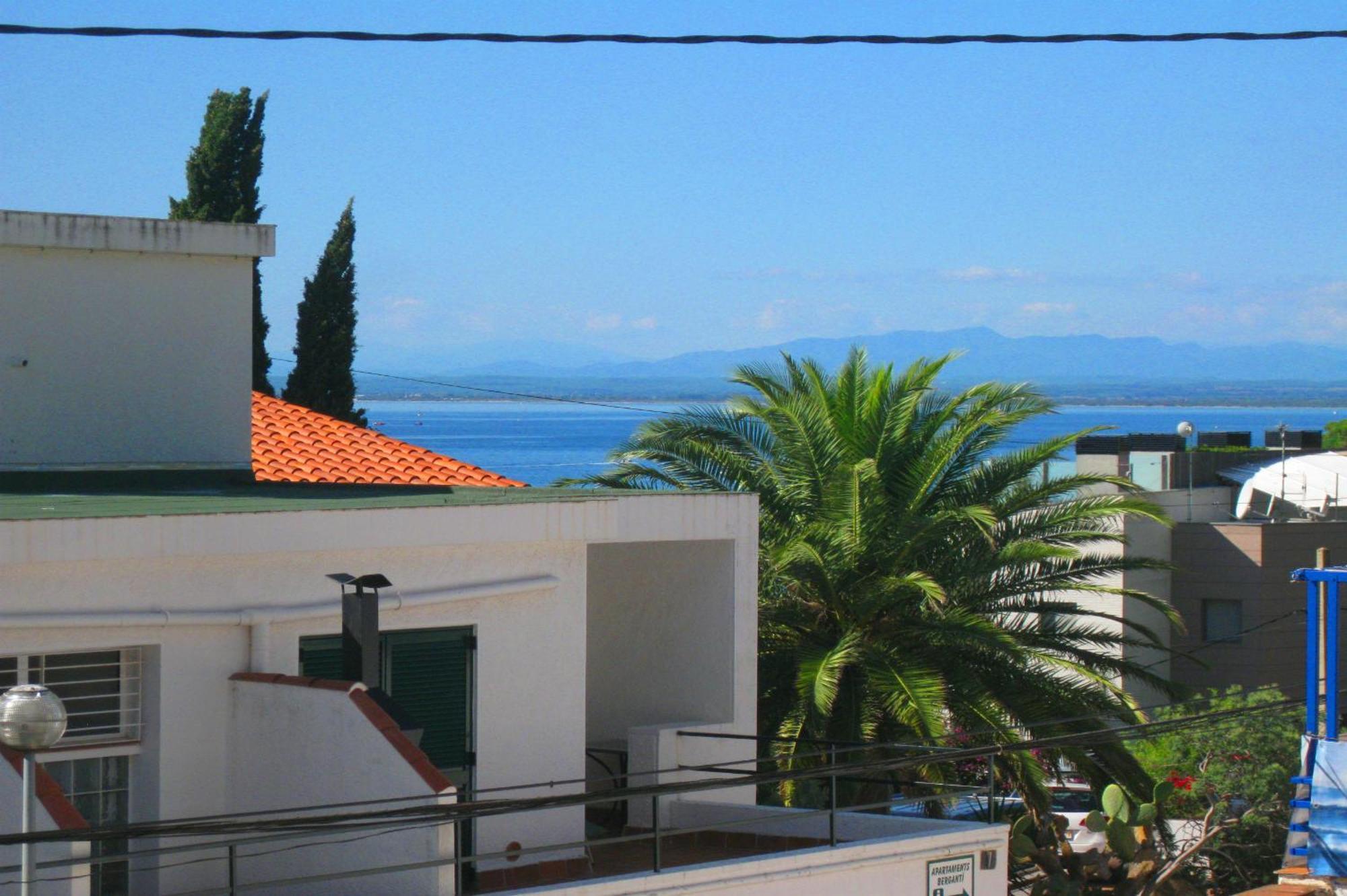 Apartaments El Berganti En Canyelles Petites Roses Cameră foto